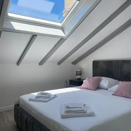 Vibe, Great Location! 아파트