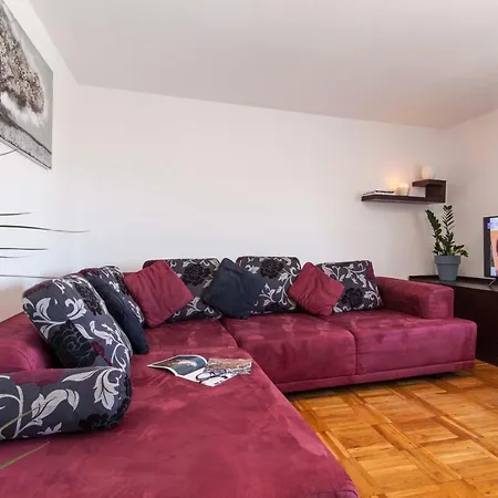 Lägenhet Vibe, Great Location!