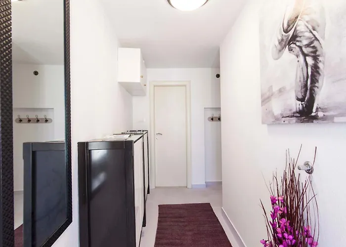 Lägenhet Vibe, Great Location!